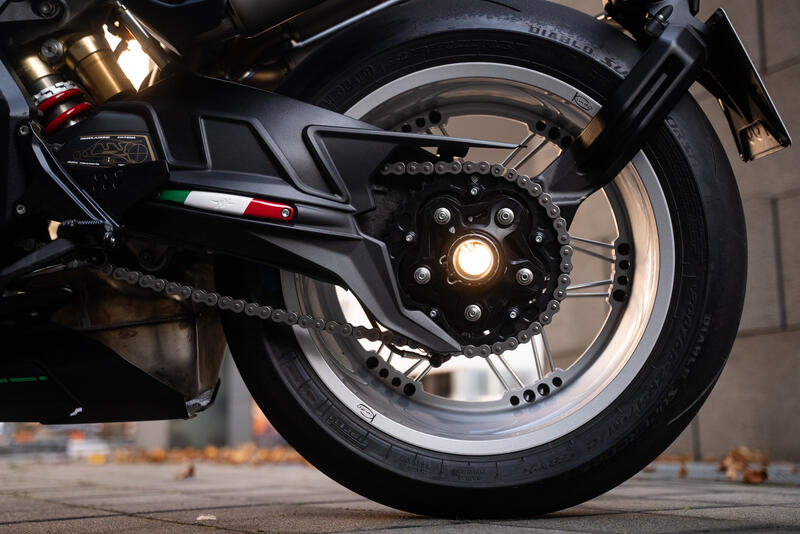 Corona componibile in ergal anodizzata dura Z41 P525 per MV Agusta